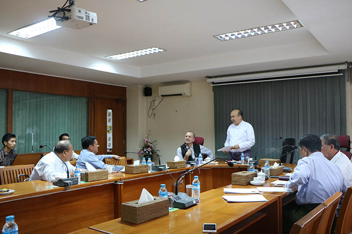 Timber Exporters and Importers Come to Meet with MFPMF EC for Green Folder Certificate